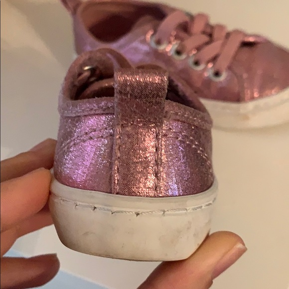 Shoes - Picture 3 of 4